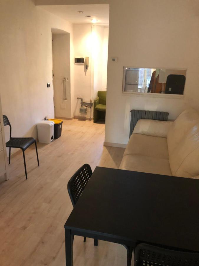 Charming 1-Bed Apartment In Milano Экстерьер фото