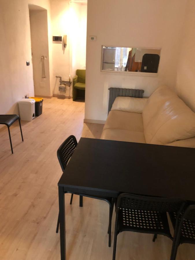Charming 1-Bed Apartment In Milano Экстерьер фото